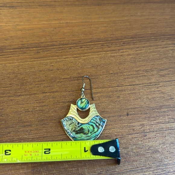 Vintage Gold coloured abalone mother of pearl earrings @ Vuri stamped - Picture 17 of 17